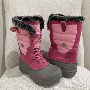 Snow boots
